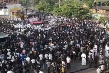 මීගමුවේ පාස්කු පෙළපාලියේදි සිදුවූ දේ මෙන්න (VIDEO)