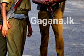 පොලීසියේ තුවක්කුව උදුරන්න හැදූ පුද්ගලයා ලග බෝම්බයක් - මෙරටින් ඇසෙන බිහිසුණු පුවත..