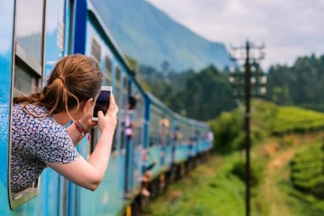 සංචාරක කර්මාන්තයෙන් සුබ ආරංචියක් - මේ වසරේ දැනට සංචාරකයින් මිලියන එකහමාරක් පසුකරයි