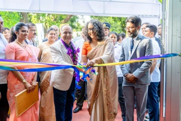වීදි සතුන්ගේ ජීවිත සුරැකීම සැමගේ වගකීමක් - අගමැති හරිනි අමරසූරිය