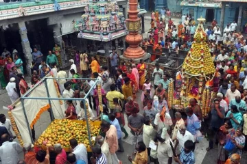 புதுச்சேரி வேதபுரீஸ்வரர் ஆலயத்தில் மாங்கனித் திருவிழா