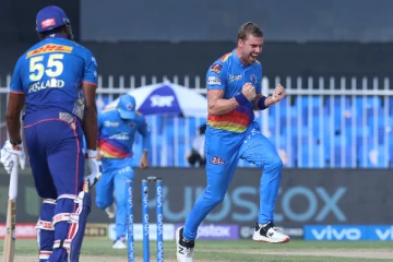 மிரட்டும் டெல்லி .. பரிதாப நிலையில் மும்பை IPL 2021