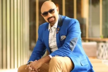 Coonoor எஸ்டேட்டில் இருக்கும் நடிகர் சத்யராஜின் பெரிய பங்களாவை பார்த்துள்ளீர்களா?- அவரது மகளே வெளியிட்ட போட்டோ