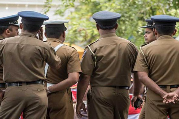 பல்வேறு பகுதிகளில் மீட்க்கப்பட்ட போதைப்பொருட்கள்: பொலிஸாரின் தீவிர நடவடிக்கை | Karainagar Two Arrested With Koda In Uri