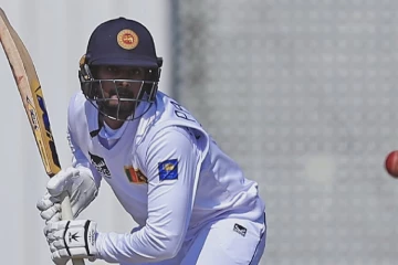 ආබාධයකට ලක්වූ චන්දිමාල් වෙනුවට ආදේශක ක්‍රීඩකයෙක් කැඳවයි