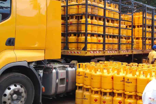 இன்று முதல் மூன்று இலட்சம் சிலிண்டர்கள் விநியோகம் - வெளியான அறிவிப்பு | Litro Gas Distributing 300000 Gas Cylinders