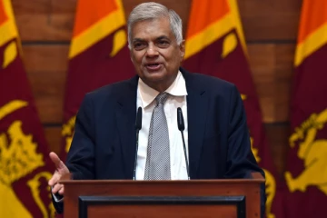 අංශ කිහිපයක් අත්‍යවශ්‍ය සේවා කරමින් ජනපතිගෙන් ගැසට්ටුවක්..