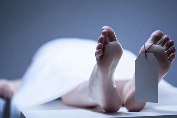 விபரீத முடிவால் உயிரிழந்த இரு பிள்ளைகளின் தாயார் | Mother Of Two Committed Suicide By Hanging Herself