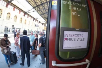 பிரான்ஸ் அறிமுகம் செய்யும் மலிவு விலை பயணச்சீட்டு