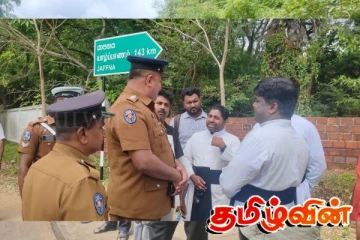 மன்னார் காற்றாலை திட்டத்தை நிறுத்துங்கள்: வவுனியாவில் மனிதச்சங்கிலி போராட்டம்