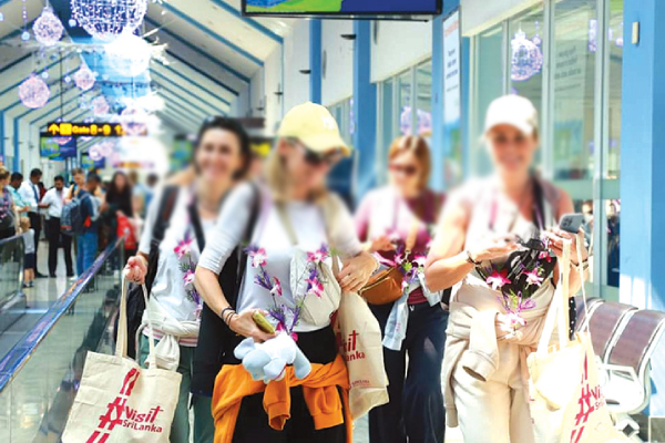 நாட்டிற்கு வந்து குவியும் சுற்றுலாப் பயணிகள் | Tourist Arrivals In September Top