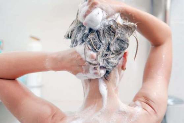 பெண் குளிப்பதை படம் பிடித்ததால் நடந்த கொலை ; இளைஞனின் மரணத்தில் அதிர்ச்சி திருப்பம் | Murder Committed After Filming A Woman Bathing