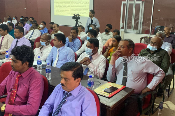 போதைப்பொருள் பாவனையை ஒழிக்க அனைவரும் ஒன்றுபட்டு செயற்படல் காலத்தின் தேவை - மாவட்ட அரசாங்க அதிபர் | Lets Work Together To Eradicate Drug Abuse
