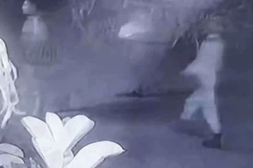 பொலிஸ் சீருடையில் வீட்டுக்குள் நுழைந்த கொள்ளையர்கள்