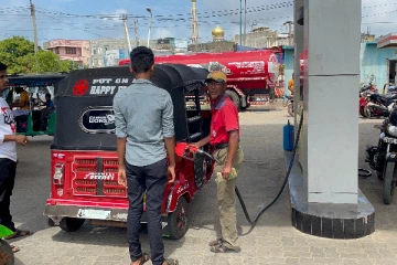 நாடளாவிய ரீதியில் எரிபொருள் விநியோகம் (Photos)