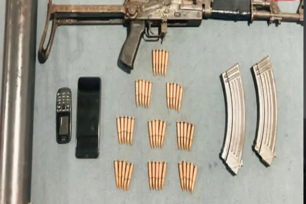 மயானத்தில் மறைத்து வைக்கப்பட்டிருந்த ஆயுதங்கள் மீட்பு | T 56 Found In Batapola Cemetery மயானத்தில் மறைத்து வைக்கப்பட்டிருந்த ஆயுதங்கள் மீட்பு | T 56 Found In Batapola Cemetery