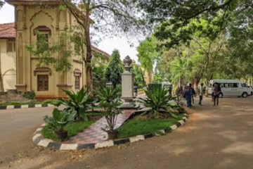 பயங்கரவாத தடுப்புப் பிரிவு யாழ் பல்கலை மாணவரிடம் 4 மணிநேரம் விசாரணை!