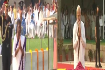 காந்தி ஜெயந்தி : டெல்லியில் குடியரசு தலைவர், பிரதமர் மரியாதை