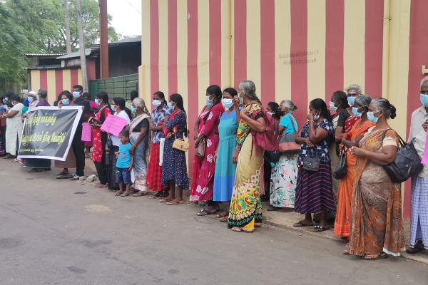 செவிடராய் குருடராய் ஊமையாய் வாழும் வாழ்வு இனியும் தொடராது - ஆரம்பமானது அரசியல் தீர்வுக்கான போராட்டம்! - ஐபிசி தமிழ்