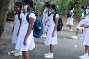வவுனியாவில் பாடசாலைகளில் 50 வீதமான மாணவர்களுக்கு மாத்திரமே அனுமதி - அதிபர்களுக்கு அவசர அறிவித்தல்