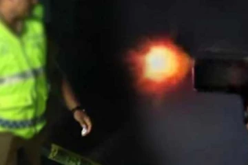 හදිසී වෙඩි තැබීමක්.. පොලිසිය 99 බේරෙයි...