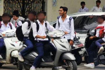 பைக்கில் இனி ஸ்கூலுக்கு  வரக்கூடாது...மாணவர்களுக்கு பள்ளிக்கல்வித்துறை அதிரடி உத்தரவு