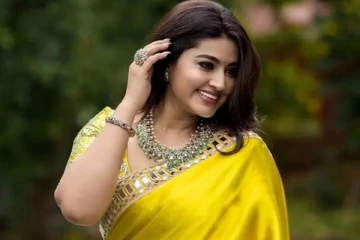 மஞ்சள் நிற புடவையில் ஸ்லிம்மாக நடிகை சினேகா! அழகைக் கண்டு வாயடைத்துப் போன ரசிகர்கள்