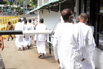 வெசாக் தினத்தில் 61 கைதிகளுக்கு ஜனாதிபதி பொது மன்னிப்பு