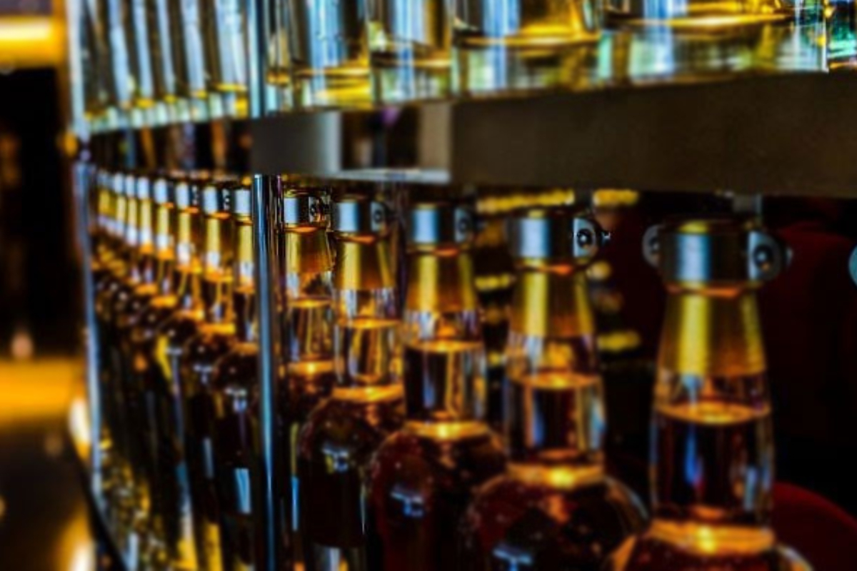 மே மாதத்தில் மூன்று நாட்களுக்கு மூடப்படும் மதுபானக் கடைகள் | Liquor Stores To Close For Three Days In May