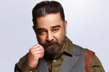 பள்ளி சீருடையில் உலகநாயகன் கமல்ஹாசன், இதுவரை பலரும் பார்த்திராத அவரின் சிறுவயது புகைப்படம்
