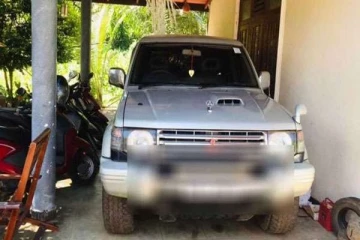 70 மில்லியன் ரூபா பெறுமதியான 5 வாகனங்கள் பறிமுதல்; சந்தேக நபர் மயக்கம்