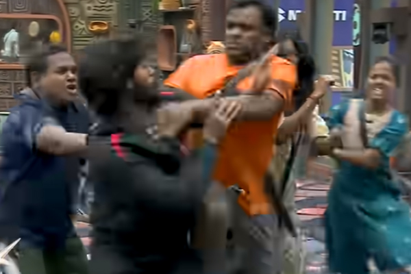 Bigg Boss 9: அடிதடியில் களேபரமாகிய பிக் பாஸ் வீடு... உள்ளே சென்ற பழைய போட்டியாளர்கள் | Tamil Bigg Boss 9 November 4Th Promos Bigg Boss 9: அடிதடியில் களேபரமாகிய பிக் பாஸ் வீடு... உள்ளே சென்ற பழைய போட்டியாளர்கள் | Tamil Bigg Boss 9 November 4Th Promos