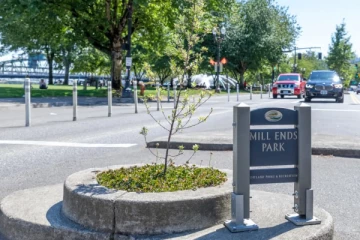 கின்னஸ் சாதனை படைத்த உலகின் மிகச்சிறிய பூங்கா : வியக்க வைக்கும் தகவல்கள்!