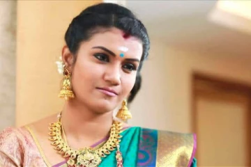 ரசிகர்களை பிளாக் செய்த சீரியல் நடிகை ஸ்ரீதேவி! என்ன காரணம் தெரியுமா?