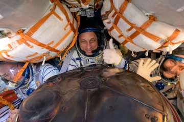 பூமிக்கு திரும்பிய விண்வெளி வீரர்!