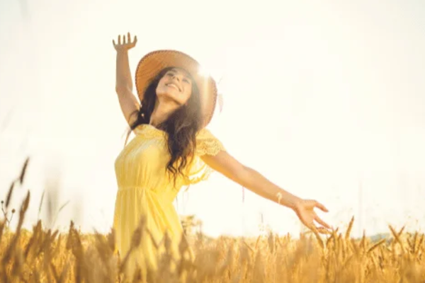 எப்பொழுதும் பாசிட்டிவாக இருக்கும் 3 ராசிகள்.. இவர்களை எல்லோருக்கும் பிடிக்குமாம் | 2 Most Positive Sign In Astrology