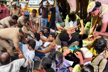 தமிழ்நாட்டிலும் பரவும் நீட் எதிர்ப்பு போராட்டம் - கல்லூரிக்கு சென்று கைது செய்யும் காவல்துறை
