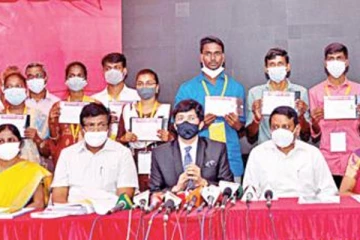 தமிழகத்தில் அரசு பள்ளி மாணவர்கள் நிகழ்த்திய சாதனை