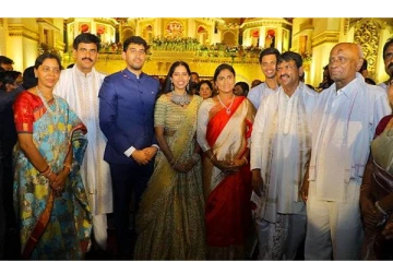 கோடிக்கணக்கில் மகளின் திருமணத்தை நடத்தி வியக்க வைத்த முன்னாள் எம்.பி - ஆடிப்போன ஊர் மக்கள்