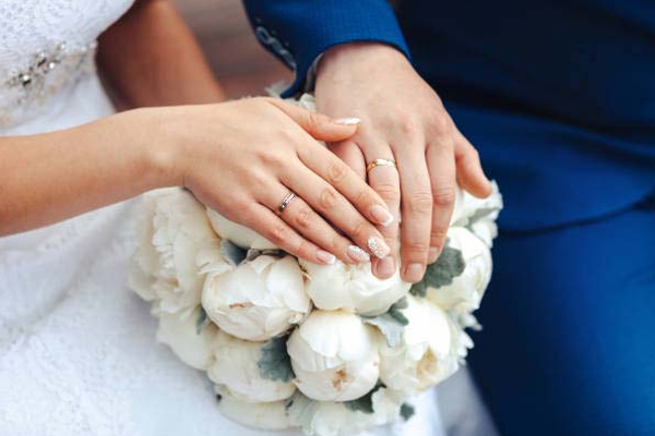 தனது திருமணத்தி்ற்கு வராமல் இருந்த சக ஊழியர்கள்! சீன பெண் எடுத்த அதிரடி முடிவு | Colleagues Invited Wedding Resignation In Tamil