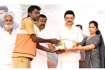 தூய்மைப் பணியாளர்களுக்கு ரூ.4000 ஊக்கத்தொகை - பாராட்டு தெரிவித்த முதலமைச்சர்