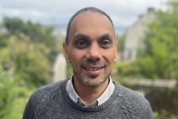 தாய்க்காக பொய்யான குற்றத்தை ஏற்றுக்கொண்டு சிறை சென்ற மகன்: 15 ஆண்டுகளுக்குப் பின்