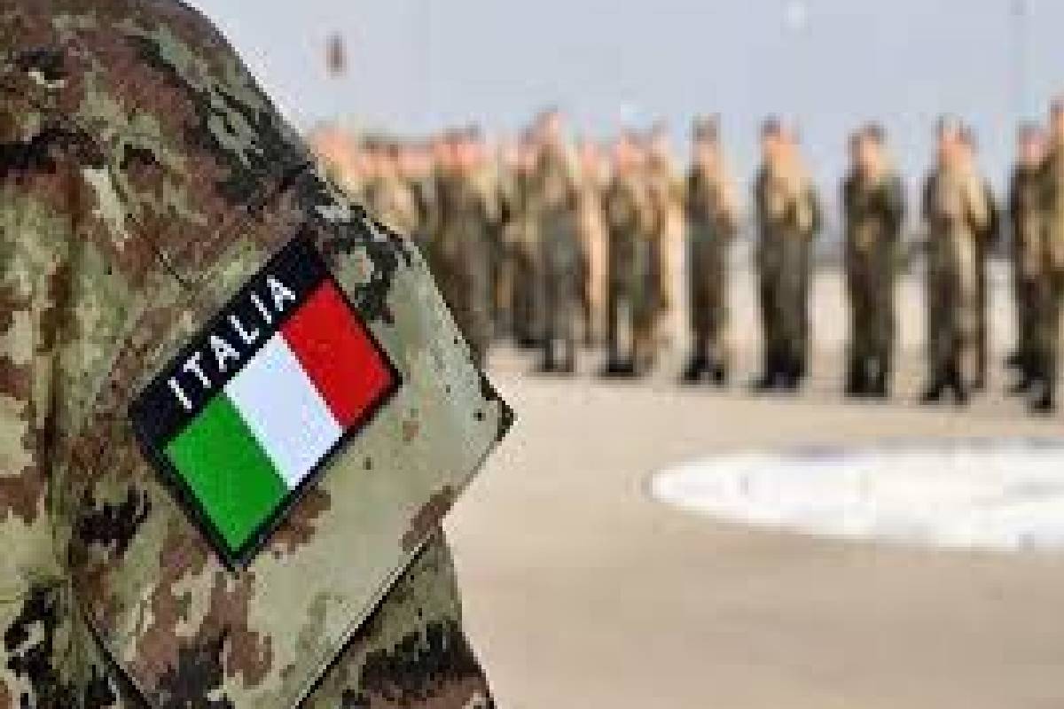 ஈராக் இராணுவ முகாமிலிருந்து இத்தாலியப் படைகள் வெளியேற்றம் | Italian Troops Withdraw From Iraqi Military Camp