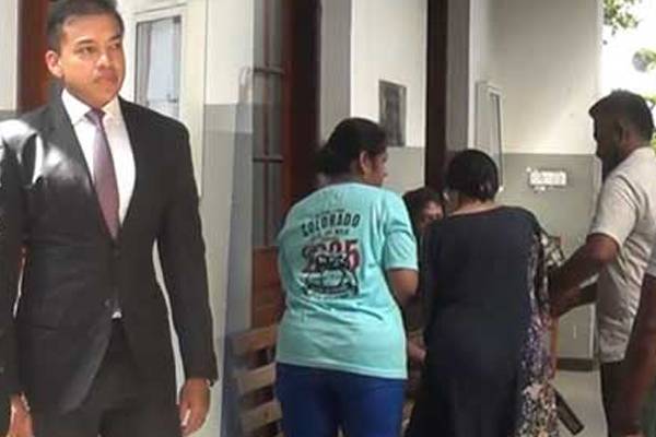 மகிந்த குடும்பத்திற்கு தொடரும் சிக்கல்! தாமதமாகும் மருத்துவ அறிக்கை - பிறப்பிக்கப்பட்ட உத்தரவு | Case Against Yoshitha And Daisy Achchi Postponed