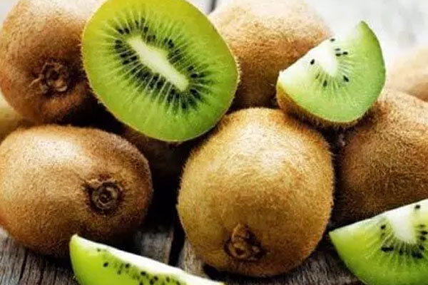 எலும்பு வலுவாக இருக்க இந்த 6 பழங்களில் ஒன்றை சாப்பிடுங்க போதும் | Eat One Of 6 Fruits To Keep Your Bones Strong