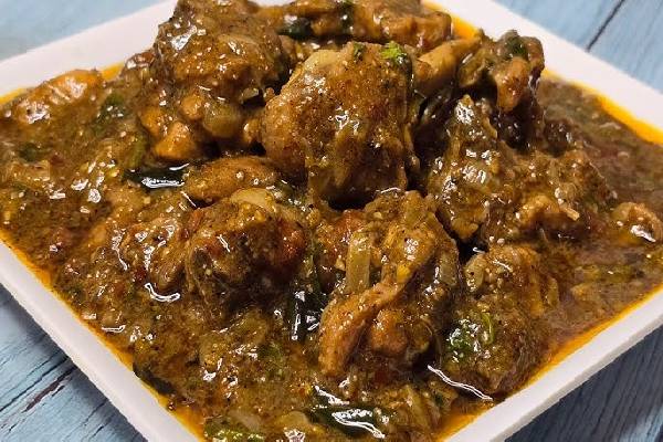 மதுரை பாணியில் காரசாரமான பெப்பர் சிக்கன் கிரேவி... இப்படி செஞ்சா கொஞ்சமும் மிஞ்சாது! | Madurai Style Pepper Chicken Gravy