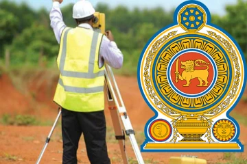 18 ஆண்டுகளுக்கு பின்னர் திருகோணமலையில் காணி அளக்கச் சென்றுள்ள நில அளவையாளர்கள்