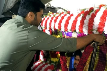 ரசிகர் மரணம்.. நேரில் சென்று ஆறுதல் தெரிவித்த நடிகர் கார்த்தி