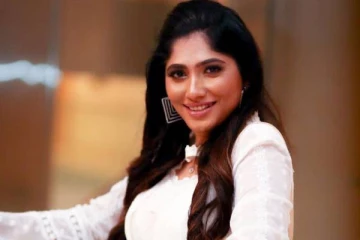 பிக்பாஸ் புகழ் ஜுலியா இது, சீரியலில் இப்படி ஒரு எண்ட்ரீ கொடுத்துள்ளாரே- எந்த தொடர் தெரியுமா?