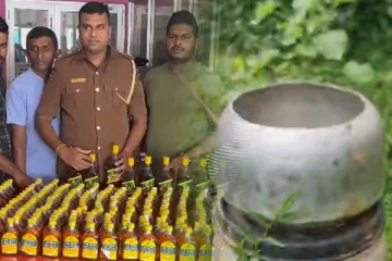 யாழில் மதுபான போத்தல்கள் மற்றும் உபகரணங்களை வைத்திருந்தவர்கள் கைது (Photos)